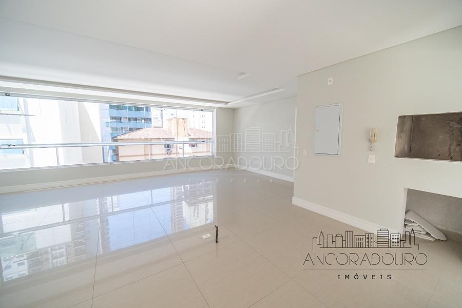 3 suítes, Living integrado com churrasqueira a carvão, 2 vagas garagem, amplo terraço privativo! — foto 6