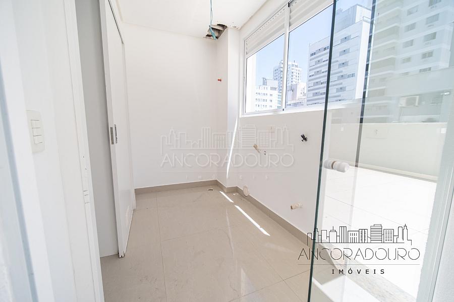 3 suítes, Living integrado com churrasqueira a carvão, 2 vagas garagem, amplo terraço privativo! — foto 7