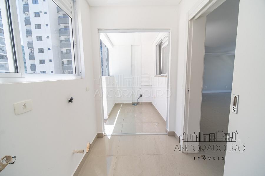 3 suítes, Living integrado com churrasqueira a carvão, 2 vagas garagem, amplo terraço privativo! — foto 8