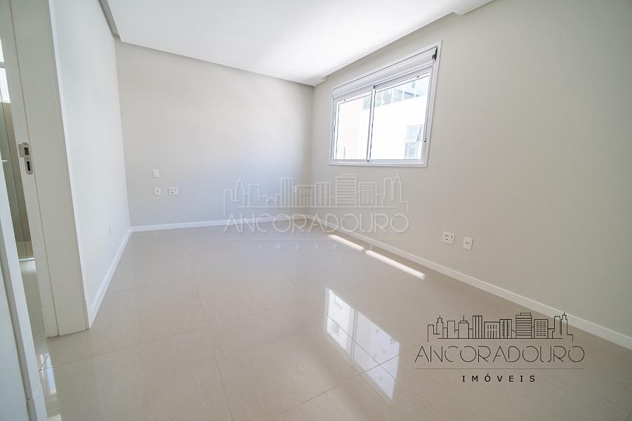 3 suítes, Living integrado com churrasqueira a carvão, 2 vagas garagem, amplo terraço privativo! — foto 15