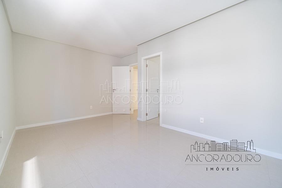 3 suítes, Living integrado com churrasqueira a carvão, 2 vagas garagem, amplo terraço privativo! — foto 18