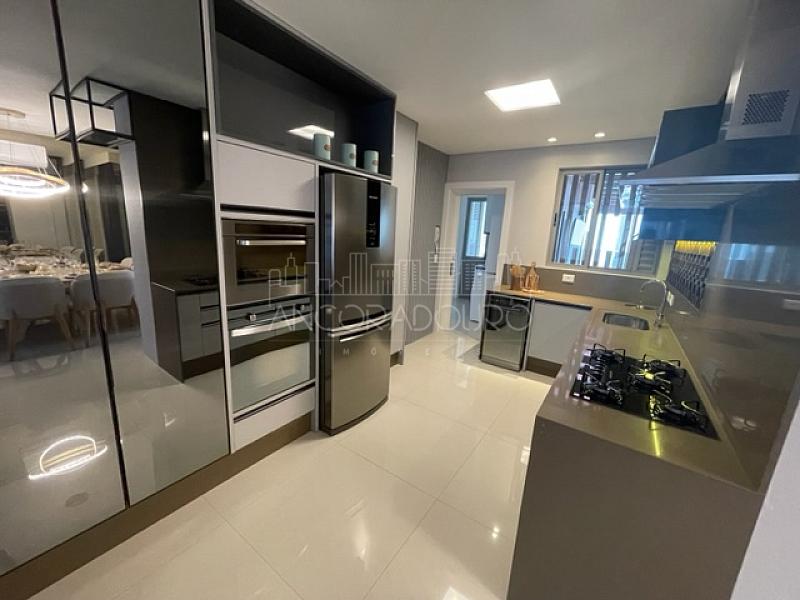 3 suítes, Mobiliado, 4 vagas garagem, amplo terraço com piscina privativa, decorado. — foto 26