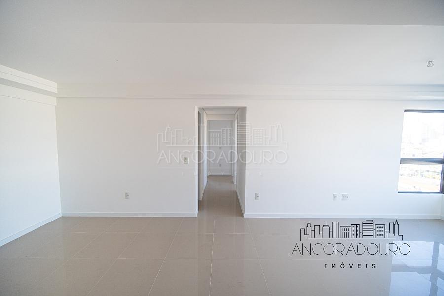 Apartamento no Icon Residence: 3 Dormitórios (1 suíte), 2 vagas de garagem, área de lazer completa! — foto 2
