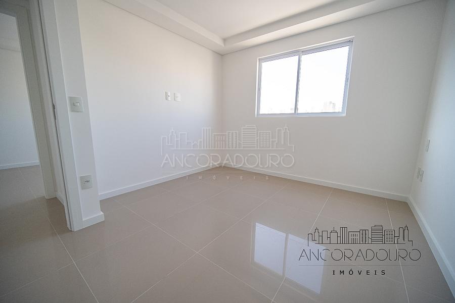 Apartamento no Icon Residence: 3 Dormitórios (1 suíte), 2 vagas de garagem, área de lazer completa! — foto 8