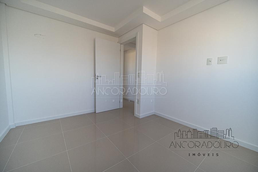 Apartamento no Icon Residence: 3 Dormitórios (1 suíte), 2 vagas de garagem, área de lazer completa! — foto 11