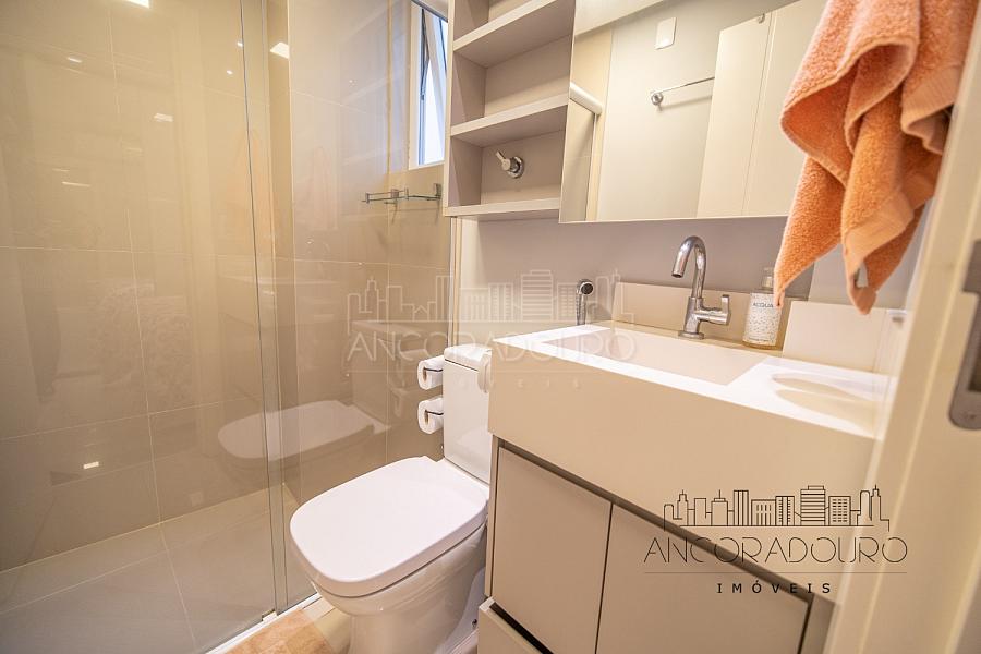 Apartamento na Avenida Brasil: 2 Dormitórios (1 suíte), Mobiliado, Centro de Balneário Camboriú. — foto 28