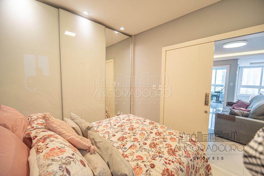 Apartamento na Avenida Brasil: 2 Dormitórios (1 suíte), Mobiliado, Centro de Balneário Camboriú. — foto 29