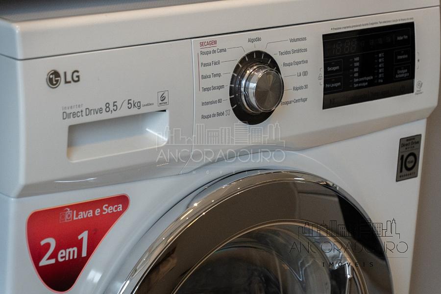 Apartamento na Avenida Brasil: 2 Dormitórios (1 suíte), Mobiliado, Centro de Balneário Camboriú. — foto 23