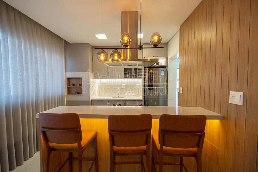 Apartamento Novo: 3 suítes, 2 vagas garagem, Mobiliado, Centro de Balneário Camboriú. — foto 3