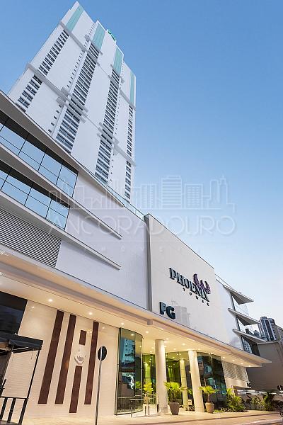 3 suítes, 2 vagas garagem, Mobiliado, Centro de Balneário Camboriú. — foto 2