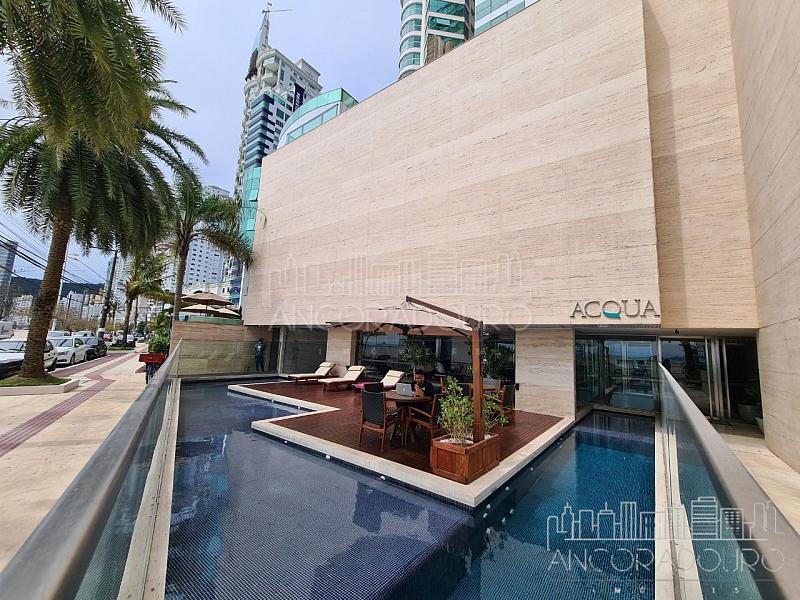 Acqua Residence : 3 Suítes, mobiliado, 3 vagas garagem, Avenida Atlântica em Balneário Camboriú — foto 2