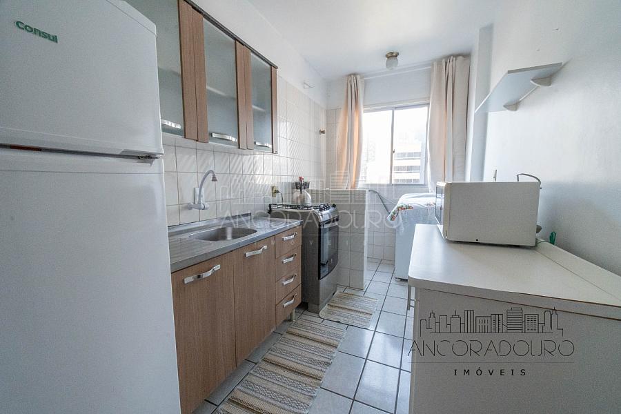 Apartamento na quadra mar - centro de Balneário Camboriú — foto 10