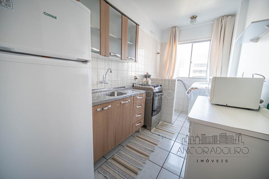 Apartamento na quadra mar - centro de Balneário Camboriú — foto 9