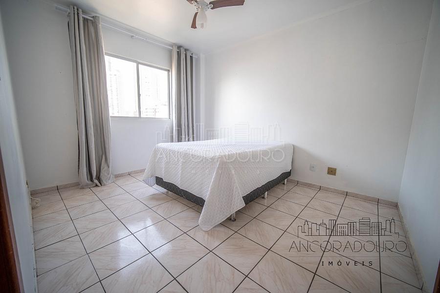 Apartamento na quadra mar - centro de Balneário Camboriú — foto 15