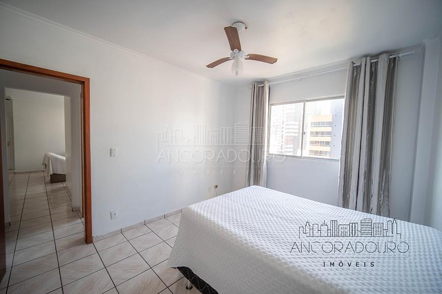 Apartamento na quadra mar - centro de Balneário Camboriú — foto 17