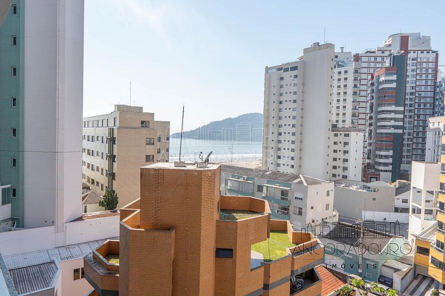 Apartamento na quadra mar - centro de Balneário Camboriú — foto 8