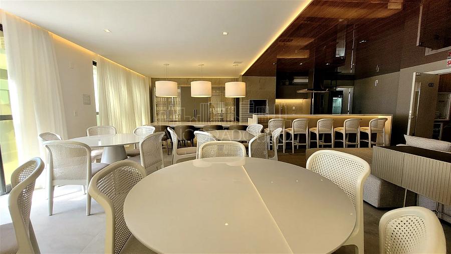 Praia Brava: 3 suítes, 2 vagas, Sacada com churrasqueira, Itajaí. — foto 3