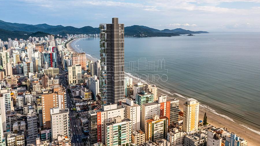 Vitreo271: 4 suítes, 1 apartamento por andar, amplo terraço com piscina privativa, 3 vagas garagem Meia Praia em Itapema. — foto 25