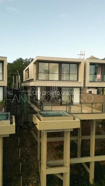 Mansão Suspensa no Canto da Praia - Itapema- 4 suítes, 4 vagas garagem, Piscina c/ borda infinita e vista definitiva para orla e mar — foto 2