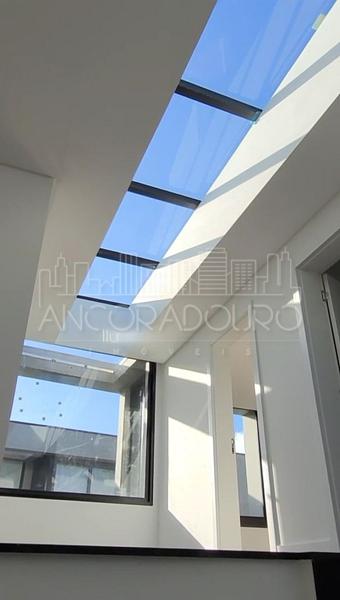 Mansão Suspensa no Canto da Praia - Itapema- 4 suítes, 4 vagas garagem, Piscina c/ borda infinita e vista definitiva para orla e mar — foto 6