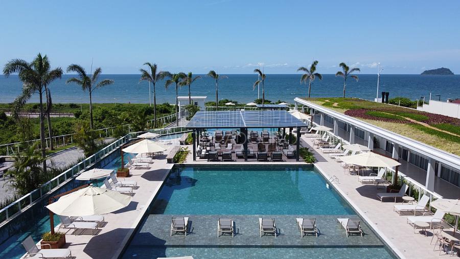 Al Mare Beach: 6 Dormitórios (5 suítes), Mobiliado, Decorado, Vista Mar, 3 Vaga garagem, 5000m² de área de lazer, Frente mar em Balneário Piçarras. — foto 8