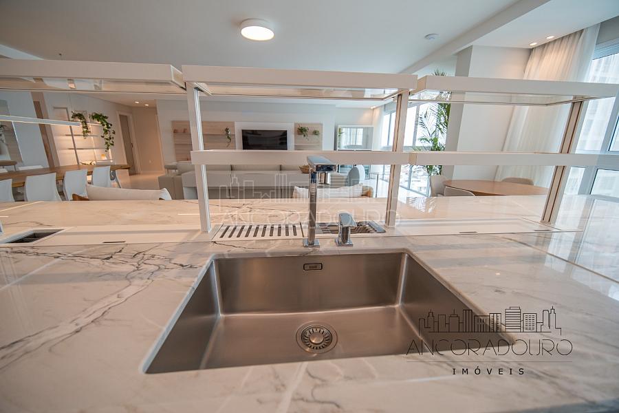 Al Mare Beach: 6 Dormitórios (5 suítes), Mobiliado, Decorado, Vista Mar, 3 Vaga garagem, 5000m² de área de lazer, Frente mar em Balneário Piçarras. — foto 35