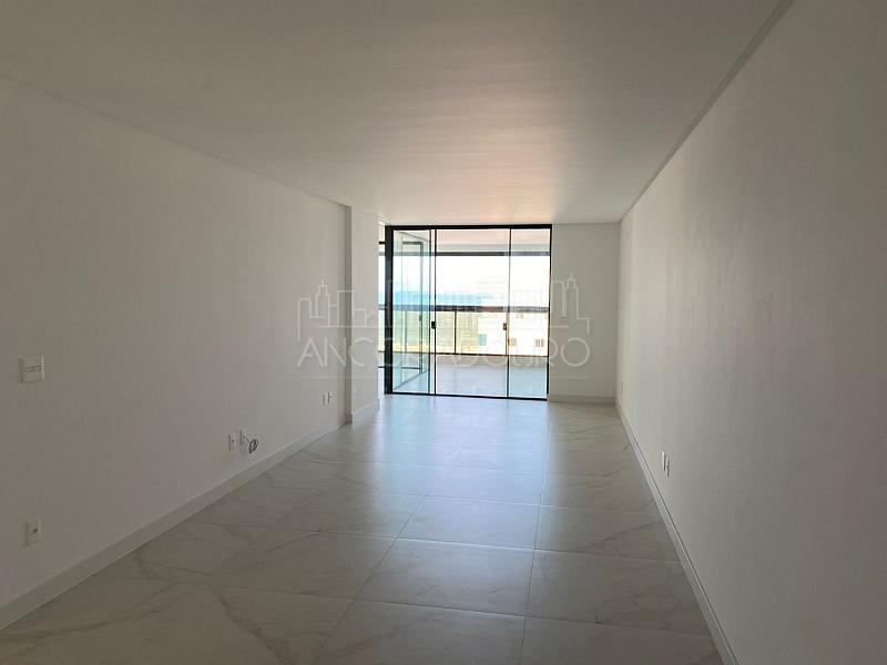 3 suítes, 2 vagas, Sacada com churrasqueira, Itajaí. — foto 34