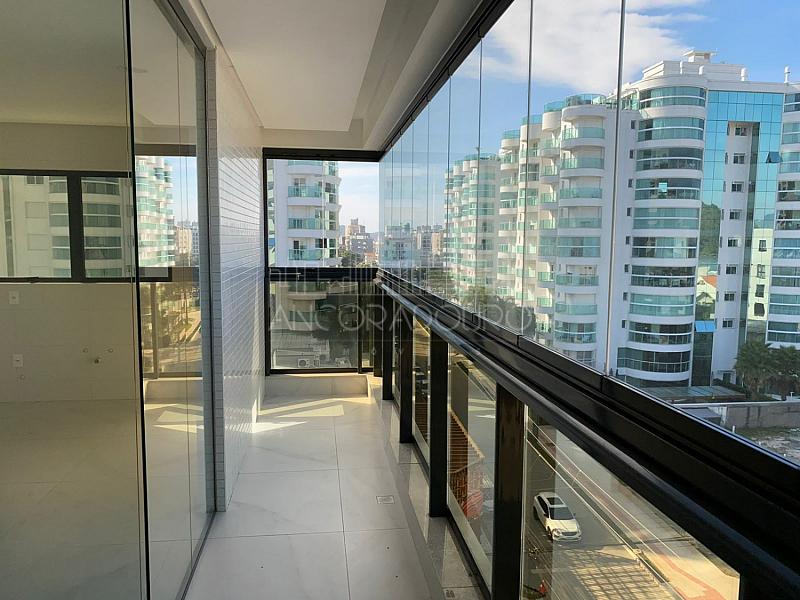 3 suítes, 2 vagas, Sacada com churrasqueira, Itajaí. — foto 32