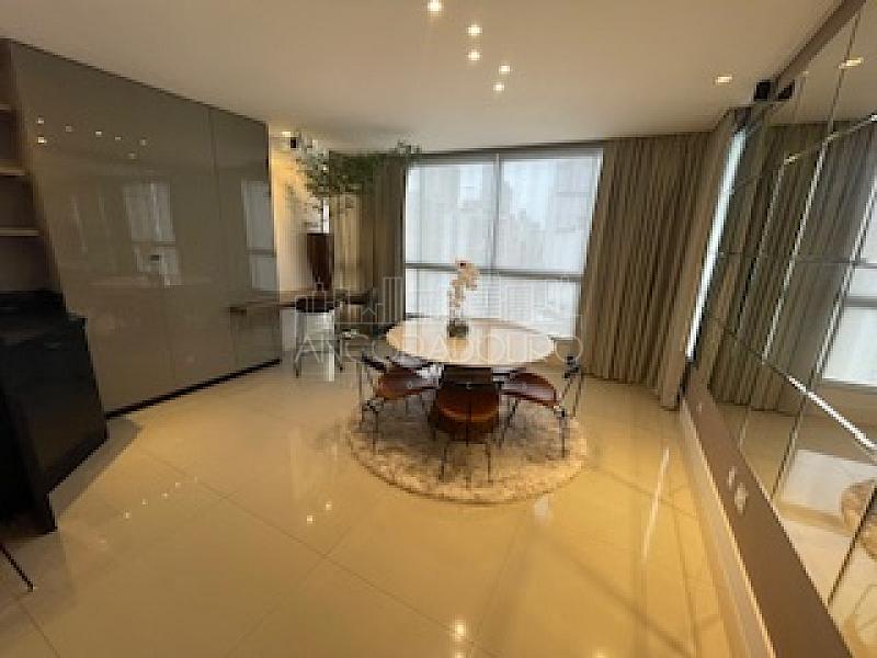 3 suítes, 3 vagas garagem, mobiliado, Centro de Balneário Camboriú. — foto 2