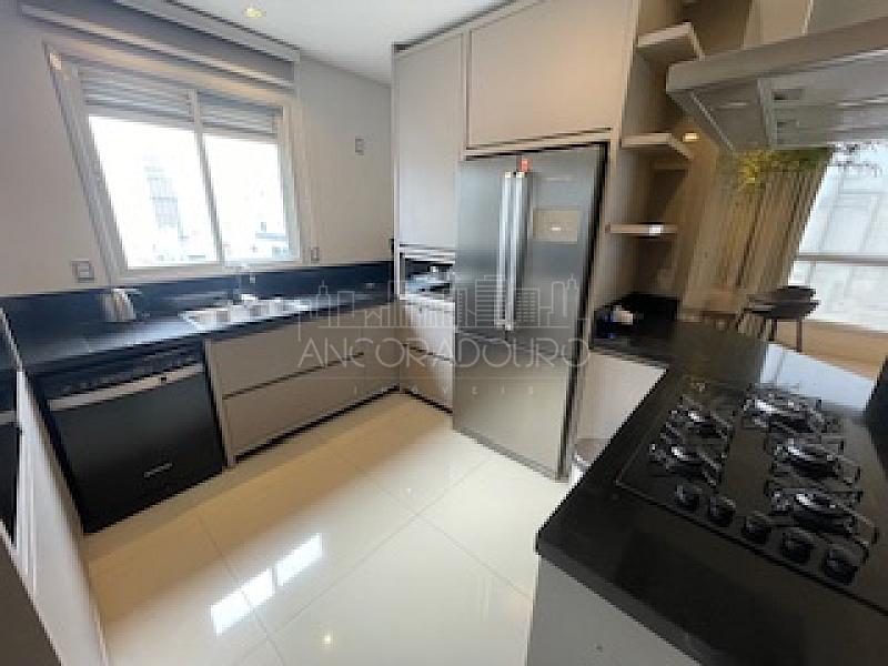 3 suítes, 3 vagas garagem, mobiliado, Centro de Balneário Camboriú. — foto 8