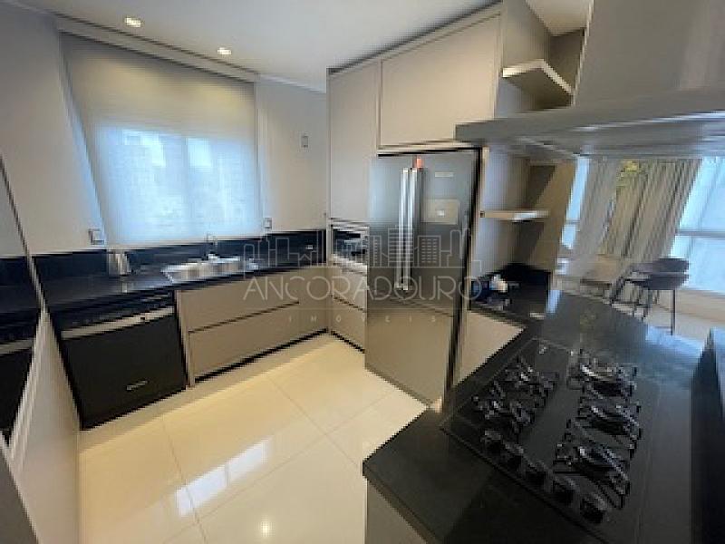 3 suítes, 3 vagas garagem, mobiliado, Centro de Balneário Camboriú. — foto 9