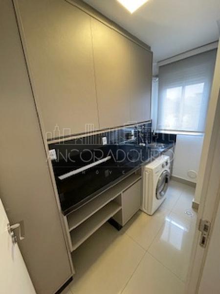 3 suítes, 3 vagas garagem, mobiliado, Centro de Balneário Camboriú. — foto 10