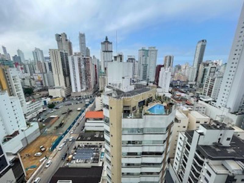 3 suítes, 3 vagas garagem, mobiliado, Centro de Balneário Camboriú. — foto 27