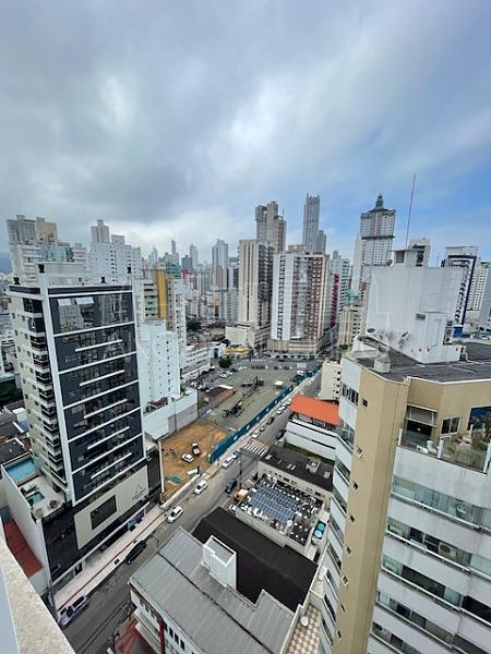 3 suítes, 3 vagas garagem, mobiliado, Centro de Balneário Camboriú. — foto 29