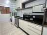 � poucos metros do mar, 02 Dormit�rios (1 su�te), 01 vaga privativa, Balne�rio Cambori�. 10