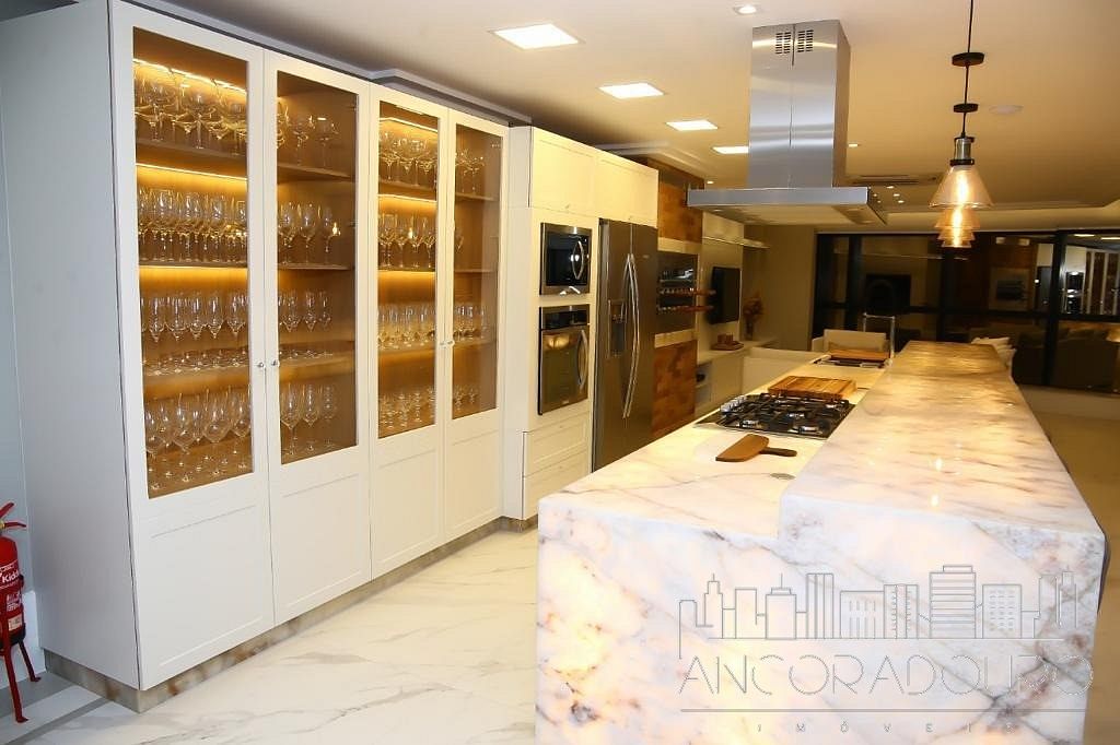 Apartamento à venda com 4 quartos, 200m² - Foto 15