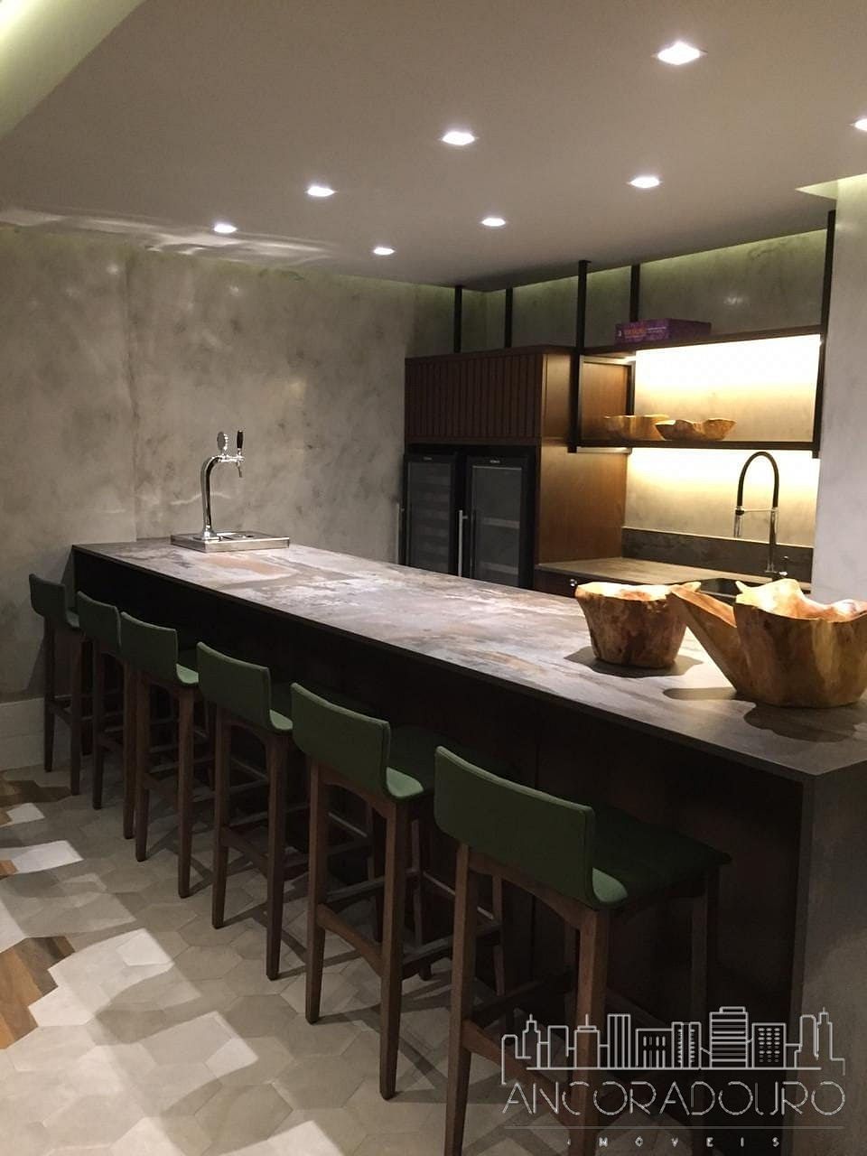 Apartamento à venda com 4 quartos, 200m² - Foto 11
