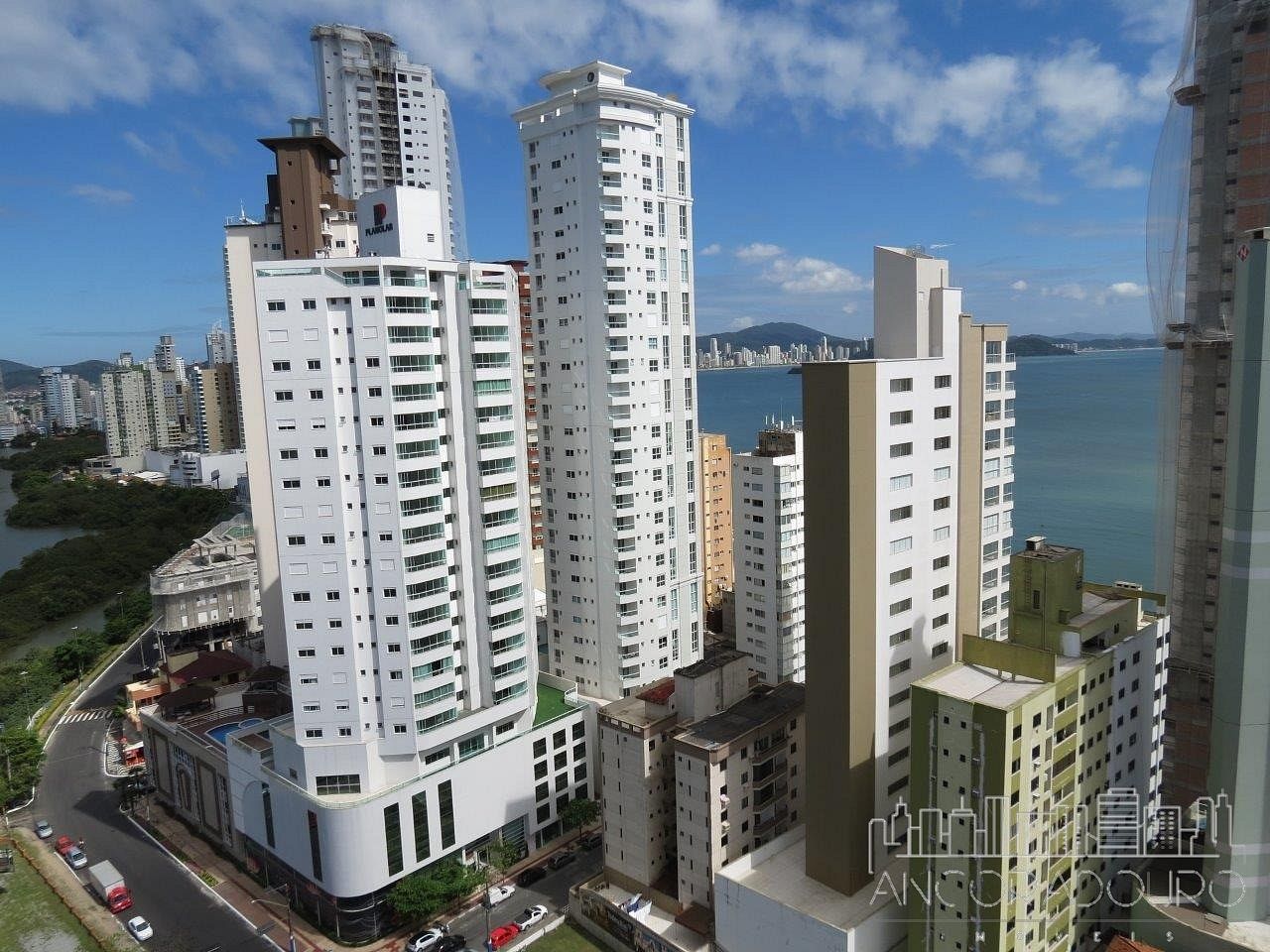 Apartamento, 3 quartos, 150 m² - Foto 1