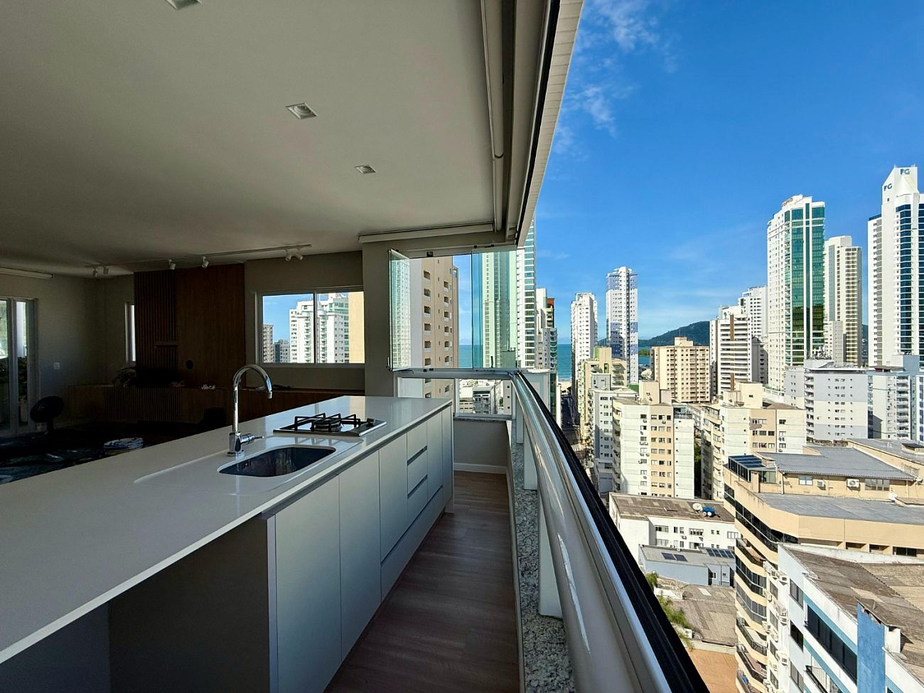 Apartamento, 4 quartos, 240 m² - Foto 1