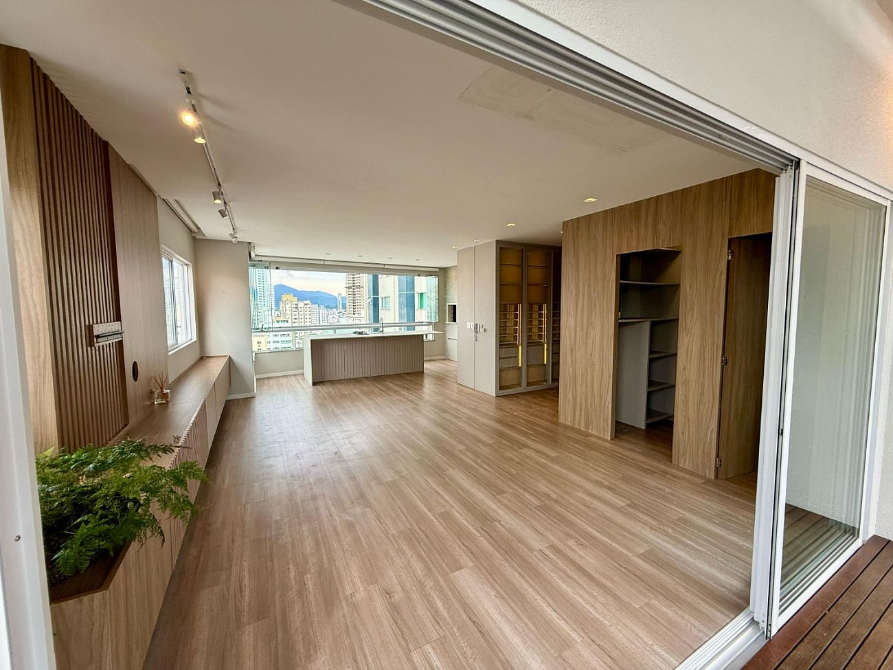 Apartamento, 4 quartos, 240 m² - Foto 2