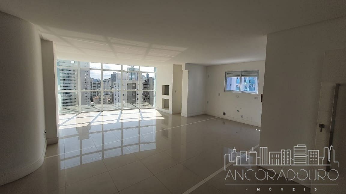 Apartamento, 3 quartos, 130 m² - Foto 2