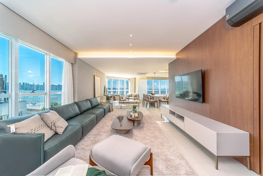 4 su�tes, 4 vagas garagem, Avenida Atl�ntica de Balne�rio Cambori�, Mobiliado e Decorado. 1