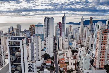 Apartamento com 4 quartos à venda, 138m², 5 banheiros, 3 garagens - Centro - Balneário Camboriú