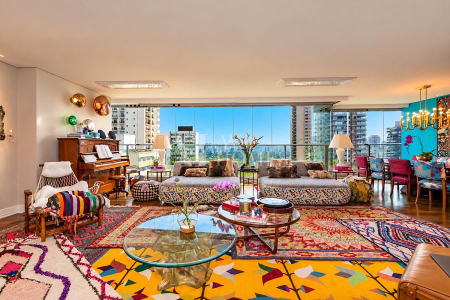 Mobiliado e Decorado - Exclusivo - 178m� com 2 su�tes e 2 vagas e vista eterna para o Jardim Europa 1