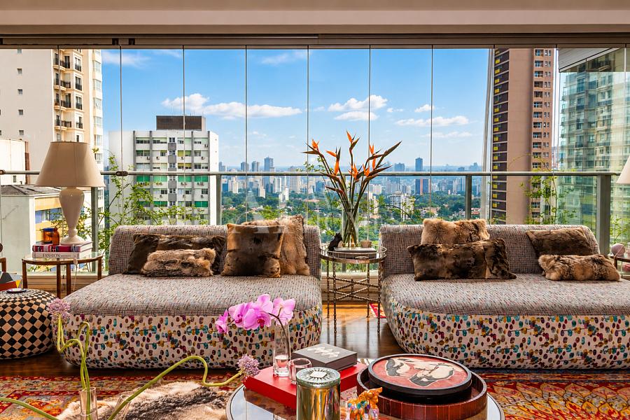 Mobiliado e Decorado - Exclusivo - 178m� com 2 su�tes e 2 vagas e vista eterna para o Jardim Europa 2