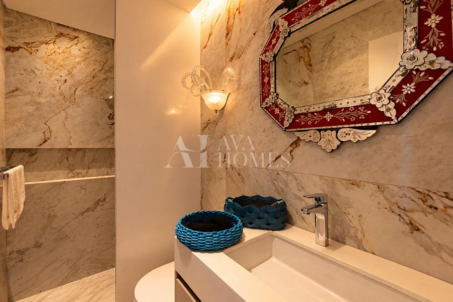 Mobiliado e Decorado - Exclusivo - 178m� com 2 su�tes e 2 vagas e vista eterna para o Jardim Europa 33
