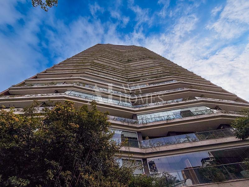 Mobiliado e Decorado - Exclusivo - 178m� com 2 su�tes e 2 vagas e vista eterna para o Jardim Europa 51
