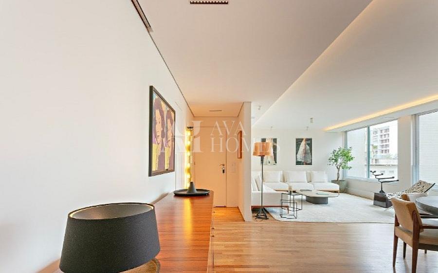 Mobiliado de 290 m� para Loca��o | 3 Su�tes | 2 vagas no Jardim Am�rica 3