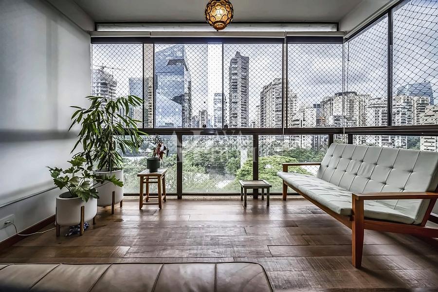 Reformado de 200 m� | 3 Su�tes | 3 Vagas | Vista para a Copa das �rvores | Itaim Bibi - SP 2