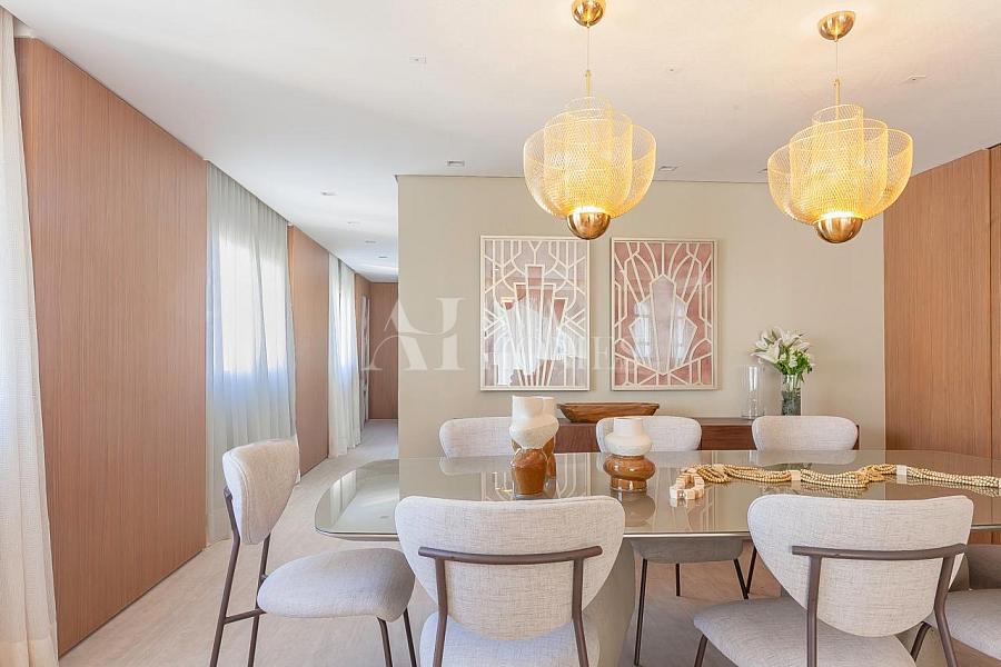 Um cl�ssico dos Jardins | 256 m� | 4 Su�tes | 2 vagas | Porteira Fechada Venda e Loca��o no Jardins - SP 10